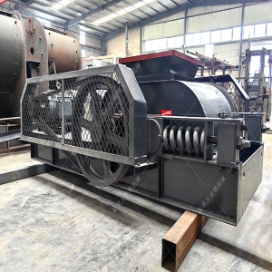 400X400小型狼牙破碎機發往廣西百色