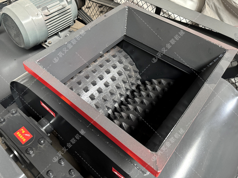 采購(gòu)雙齒輥破碎機(jī)必問的7個(gè)問題!少問一個(gè)都可能被坑? 采購(gòu)雙齒輥破碎機(jī)必問的7個(gè)問題!少問一個(gè)都可能被坑?